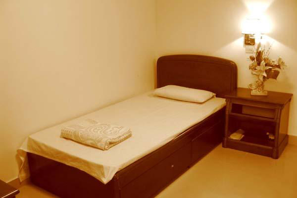 Single Sharing Room